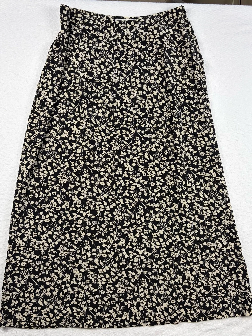 Real Clothes Saks Fifth‎ Avenue Black Silk Maxi Skirt with Cream Floral Print